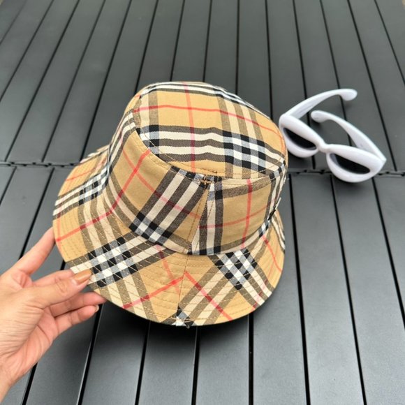 AUTHENTIC Burberry Hats main image 8